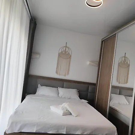 Vista Apartment *